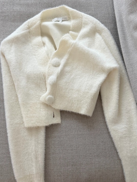 REVOLVE Sweaters - REVOLVE Izzy Buttoned Cardigan - Ivory